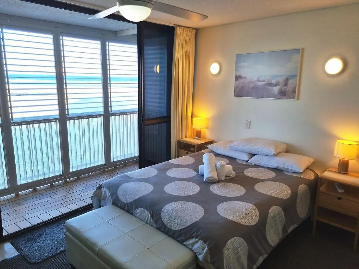 Gemini Unit 64 Golden Beach Qld 0*,